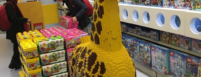 Tienda Lego is one of Jugueterias.