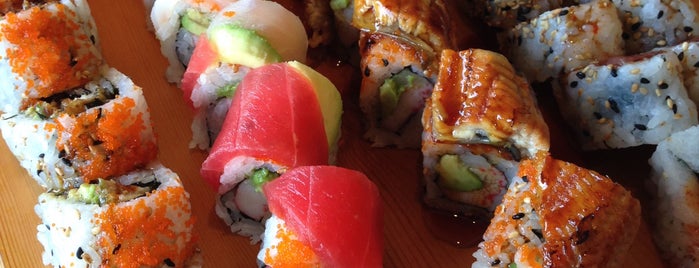 Eddie Hill's Sushi & Thai is one of Posti che sono piaciuti a Leandro.