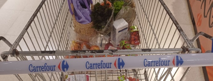 Carrefour is one of Orte, die ᴡ gefallen.