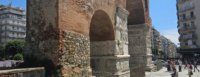 Arch of Galerius (Kamara) is one of Selanik.