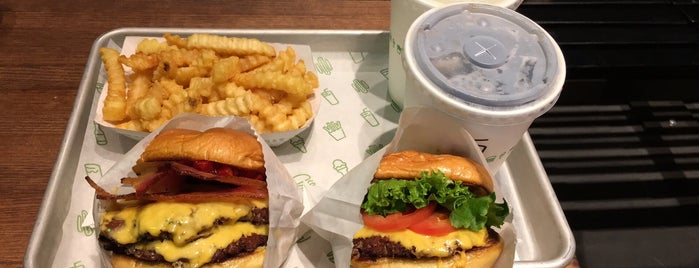 Shake Shack is one of austineateries.