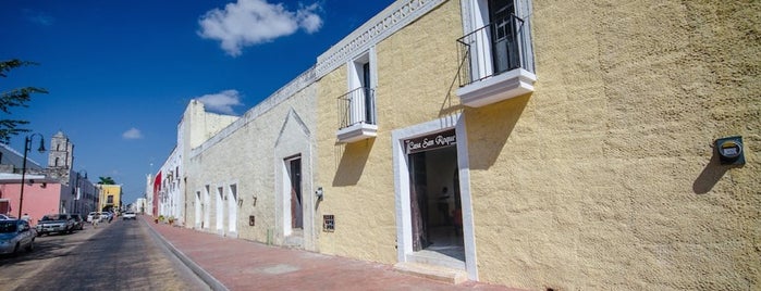 Hotel Casa San Roque is one of สถานที่ที่ Lauvz ถูกใจ.