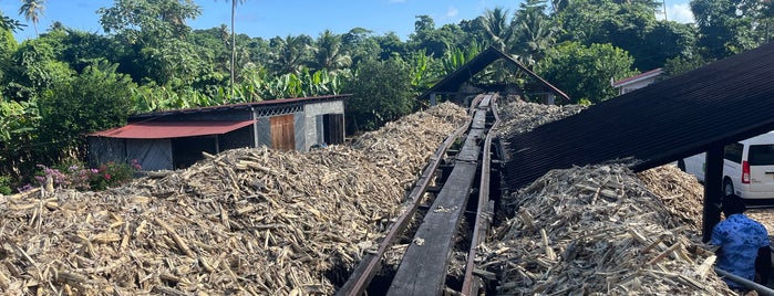 River Antoine Rum Distillery is one of Tempat yang Disukai Robin.