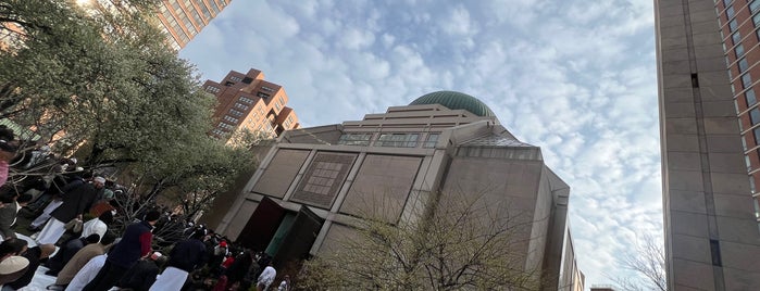 Islamic Cultural Center of New York is one of Ziyara Dunya-i Mesjidi.