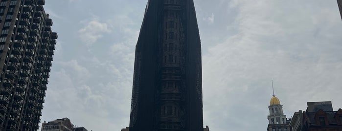 Flatiron Building is one of Locais curtidos por WhiskeyAvenger.