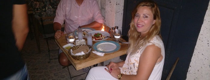2Kapı Restaurant & Lounge is one of Posti che sono piaciuti a Sezgin.