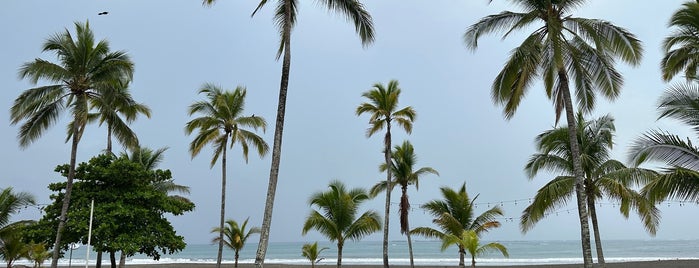 Hotel Playa Cambutal is one of Hoteles.