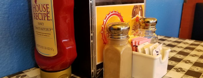 Brisket Burger is one of Paulaさんのお気に入りスポット.