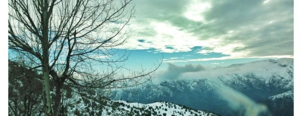 Cordillera de los Andes is one of Chile.