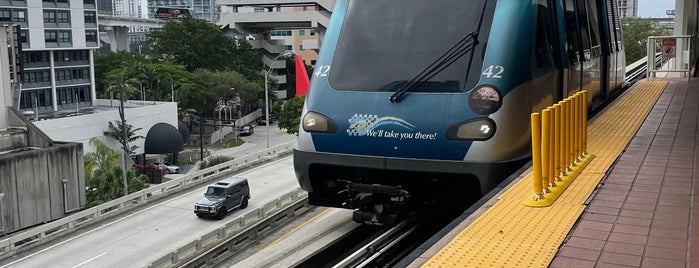 MDT Metromover - Knight Center Station is one of sole.