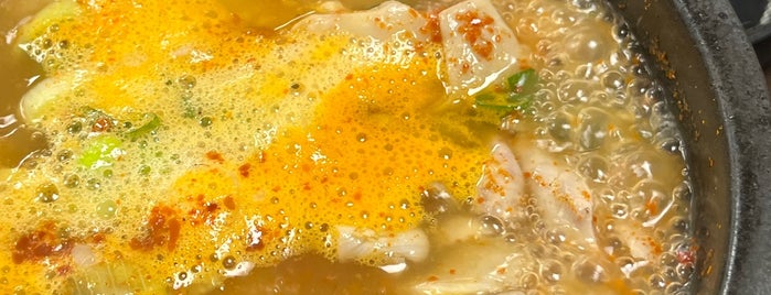 조점례 남문피순대 is one of hyun jeong 님이 저장한 장소.