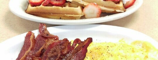 The Breakfast Club is one of Posti che sono piaciuti a Kevin.