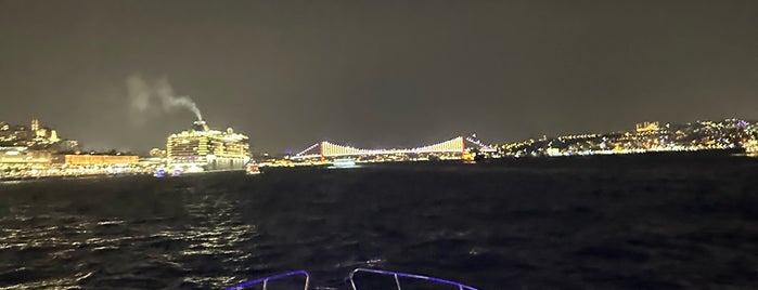 The Bosphorus is one of İstanbul 2.