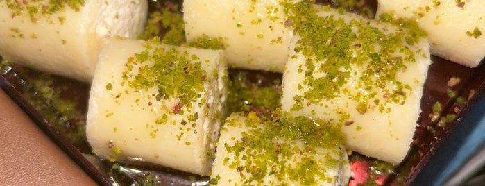 Al Mahawi Sweets || حلويات المهاوي is one of Sari Street.