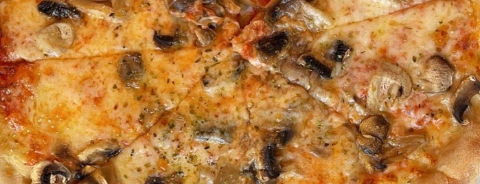 Pizzeria Il Centro II is one of Danielさんのお気に入りスポット.