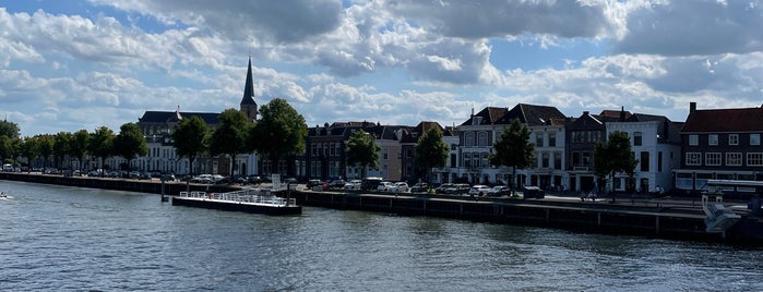 Stadsbrug is one of Havens in Nederland.