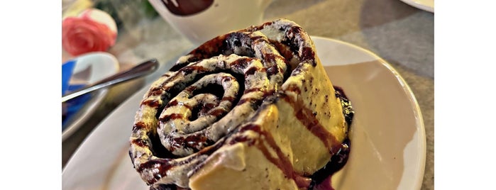 Cinnabon is one of Bakü.