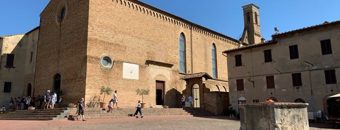 Piazza Sant'Agostino is one of Ico'nun Beğendiği Mekanlar.