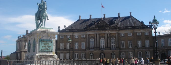 Королевский дворец Амалиенборг is one of Trips / Danmark.