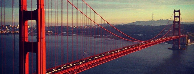 Golden Gate Bridge is one of Great Spots Around the World.