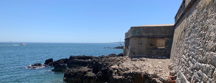 Forte de São Bruno de Caxias is one of Praias em Lisboa.