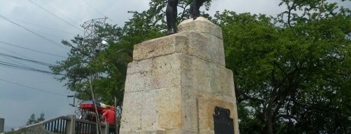 Estatua de Sebastian de Belalcazar is one of Tempat yang Disukai Ollie.