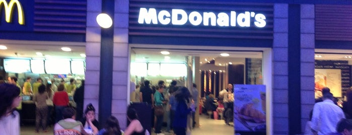 McDonald's is one of Varvara 😻 : понравившиеся места.