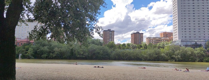 Playa de las Moreras is one of สถานที่ที่ jorge ถูกใจ.