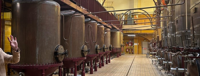 Carré Cointreau is one of Distilleries + Breweries.