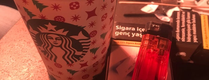 Starbucks is one of Lieux qui ont plu à Kemal.