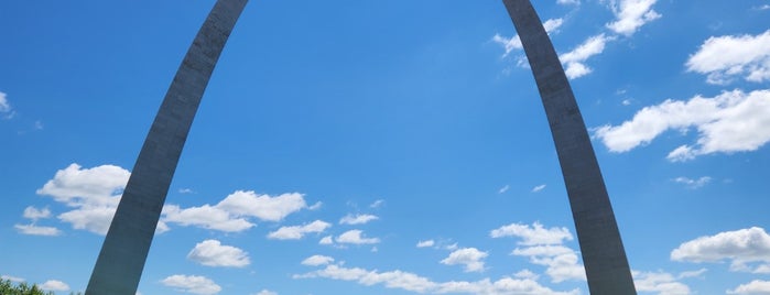 Gateway Arch National Park is one of Iconic St Louis Landmarks.