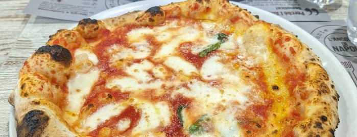 L'Angolo di Napoli is one of The 15 Best Places for Margherita Pizza in Rome.