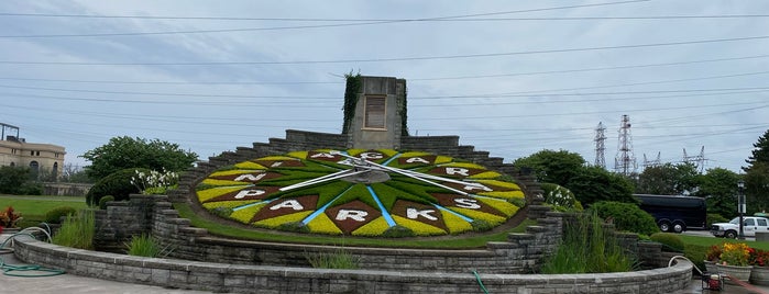 Floral Clock is one of SMC 6 Days Tours.