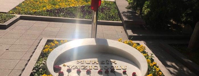 Muhsin Yazıcıoğlu'nun Mezarı is one of Ankara'da gidilecek yerler....