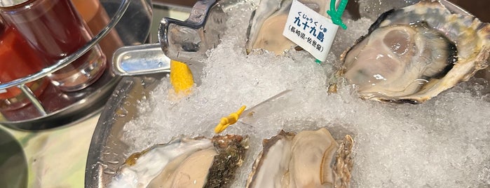 Oyster Bar Jackpot 新宿 is one of Locais salvos de 東京人.