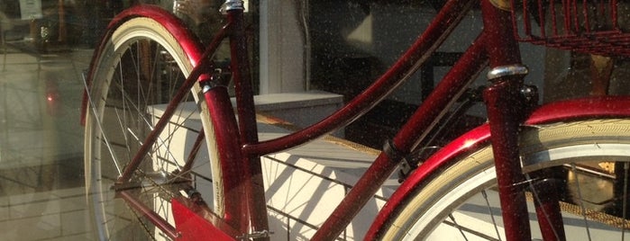 Heritage Bicycles is one of Constance'nin Beğendiği Mekanlar.