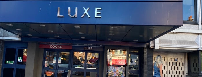 Odeon is one of Locais curtidos por Lizzie.