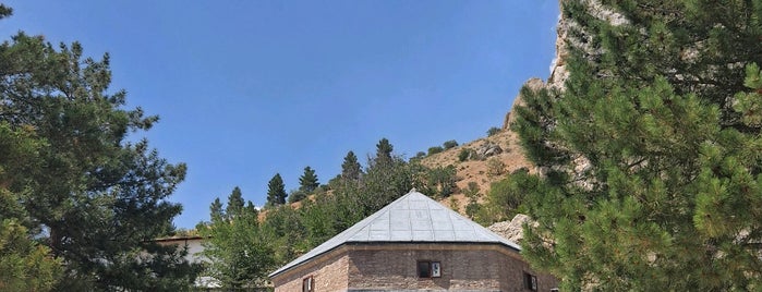Somuncu Baba Camii is one of Orte, die Seda gefallen.