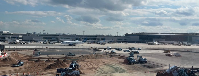 Parking Lot P3 is one of EWR Terminals & Gates.