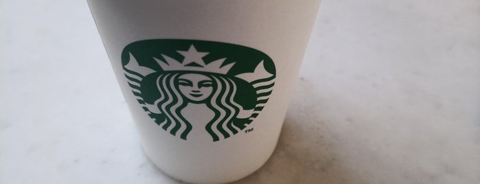 Starbucks Reserve is one of Lugares favoritos de ba$ak.