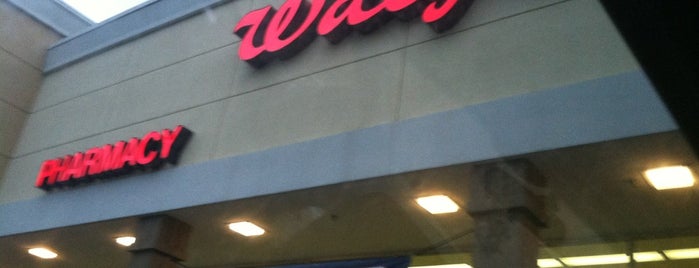 Walgreens is one of Gayla'nın Beğendiği Mekanlar.