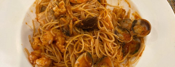 Es Port is one of Pizza/Pasta.