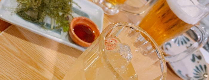 沖縄料理と古酒 青空 is one of Yongsukさんの保存済みスポット.