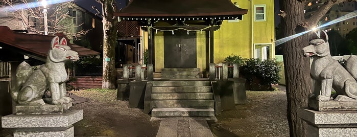 鐵砲稲荷神社 is one of 新宿区.