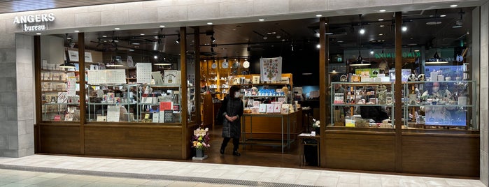 ANGERS bureau is one of Tokyo Stationery.