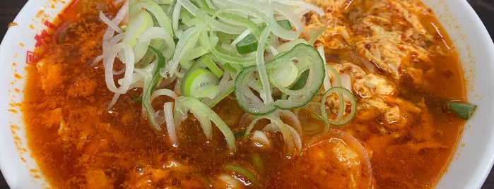 元祖カレータンタン麺 総本店征虎 is one of 激辛.