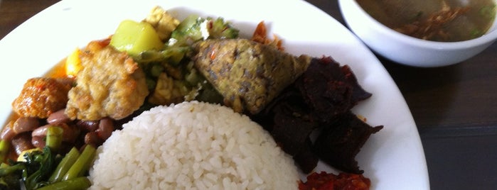 Depot Sehat Vegetarian is one of Restoran-restoran vegetarian di Bali.