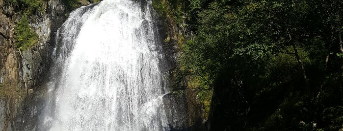 Водопад Корбу / Korbu Waterfall is one of Lieux qui ont plu à Ralitsa.