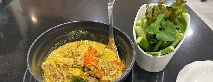 Ruan Mae Loui is one of Thai cuisine.