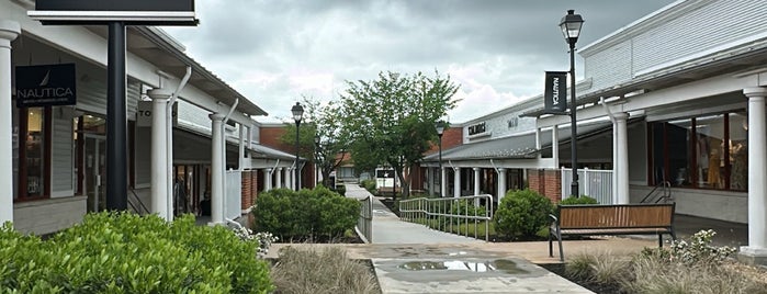 Leesburg Premium Outlets is one of Washington D.C..